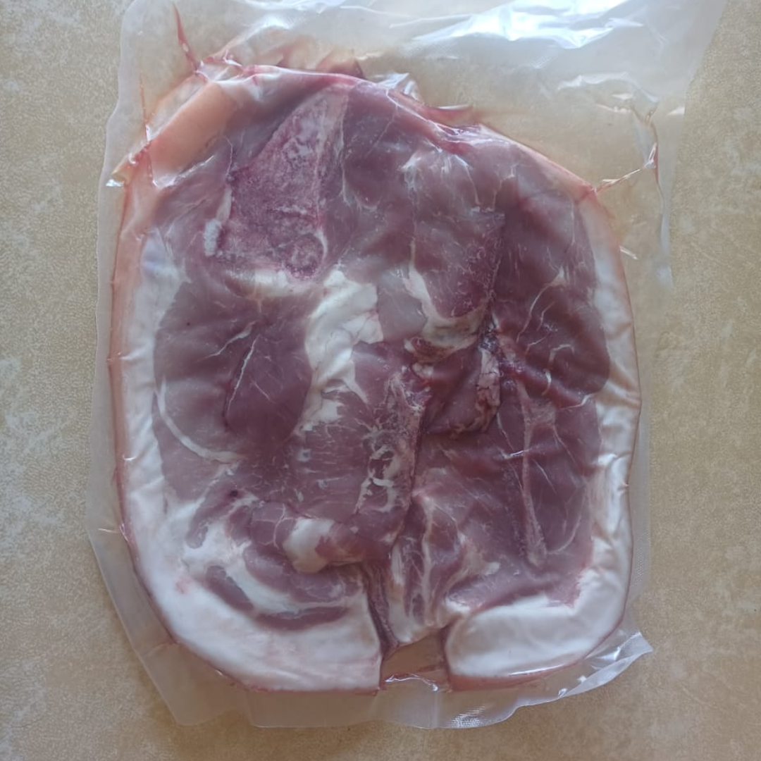 Pork Shoulder Chops Avg 870g @R84.99/kg